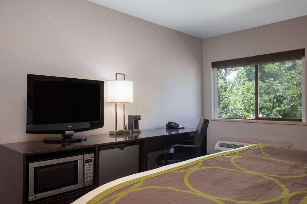 Super 8 By Wyndham St. Regis Hotell Rom bilde
