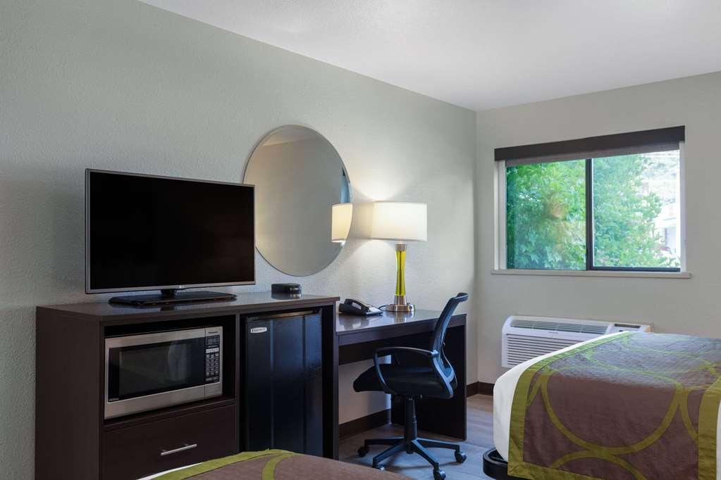 Super 8 By Wyndham St. Regis Hotell Rom bilde